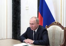 Владимир Путин сообщил о самоизоляции из-за случаев ковид в его окружении