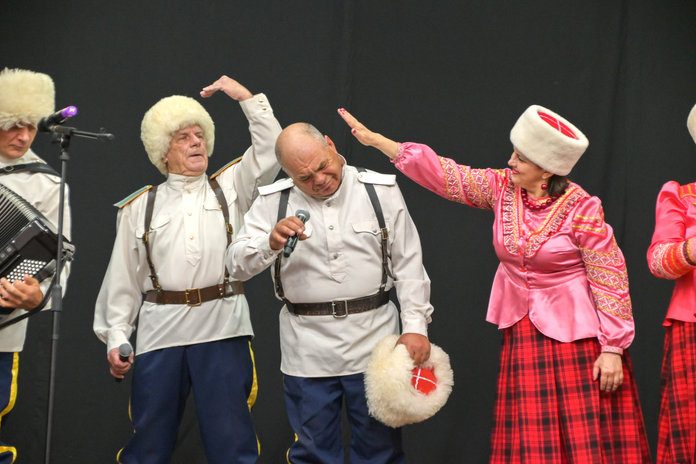В День народного единства на сцене Свободного звучали казачьи песни