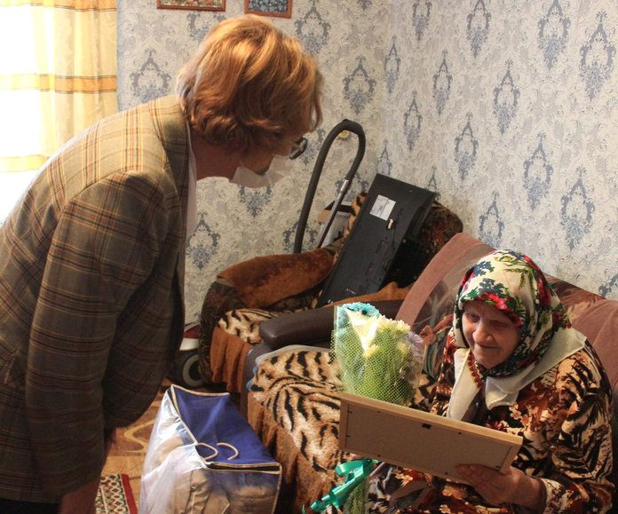 Жительницу села Желтоярово в Свободненском районе поздравили с 95-летием