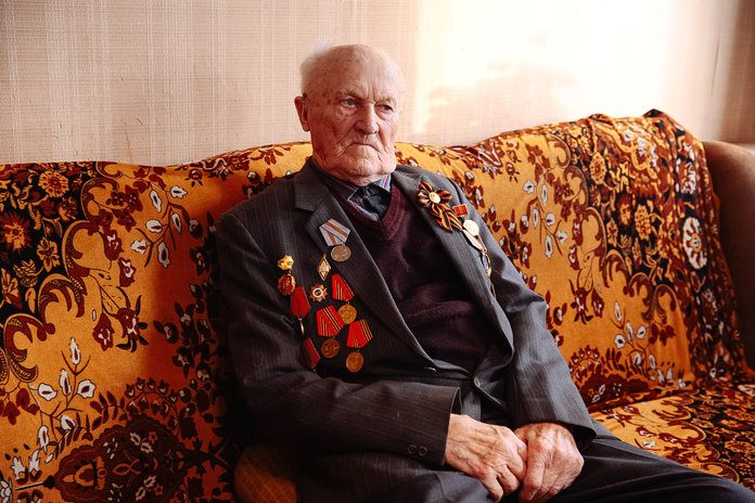 Со 100-летним юбилеем ветерана Великой Отечественной войны поздравил губернатор Приамурья