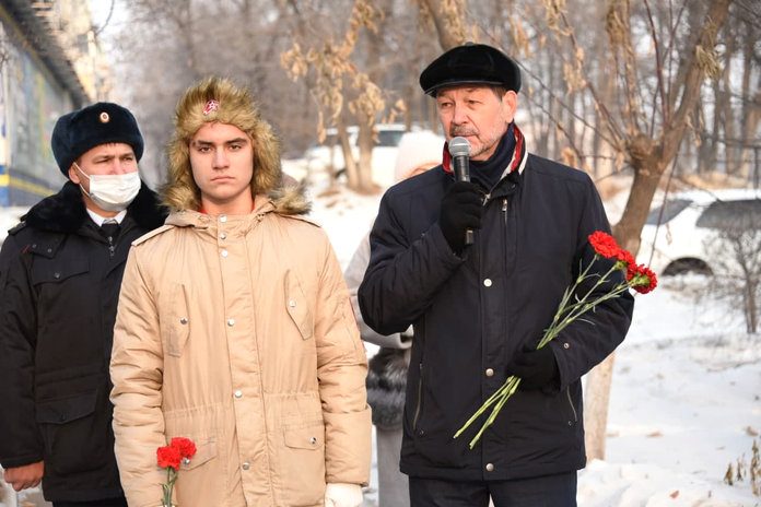 У памятника Герою России Ивану Маслову свободненцы говорили о готовности к подвигу