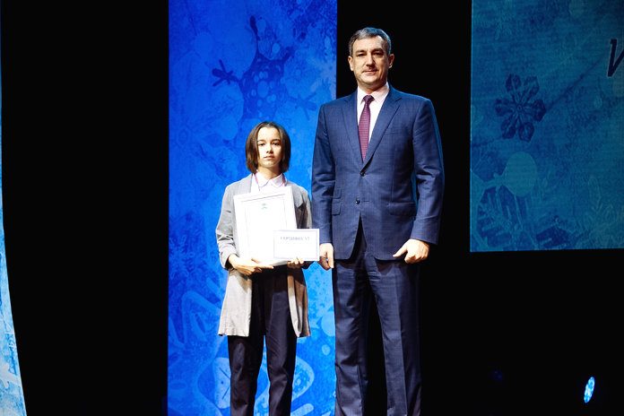 Губернатор Василий Орлов наградил юных амурчан за успехи в сфере искусства