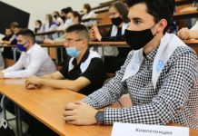 Ситуацию с обучением непривитых от коронавируса студентов разъяснили в Минобрнауки Амурской области