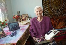 Жительницу Свободного накануне 93-летия поздравили с Татьяниным днём