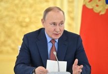 Президент России Путин поручил вооружённым силам обеспечить поддержание мира в ДНР и ЛНР