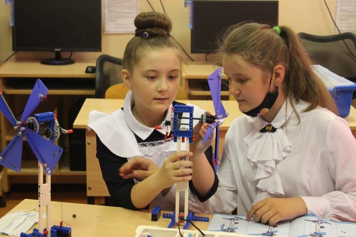 Школьники сёл Свободненского района смогут заниматься робототехникой
