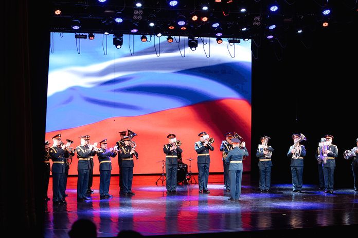 Митинг-концерт в честь 8-летия воссоединения Крыма с Россией прошёл в Благовещенске