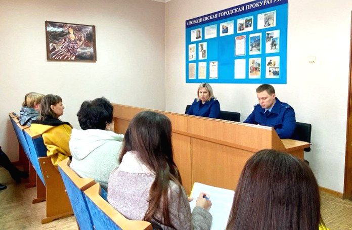 Прокурор области провёл встречи в Свободном и селе Малая Сазанка