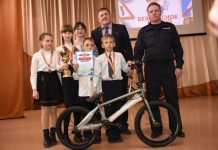Победители конкурса-соревнования «Безопасное колесо» в Свободном получили велосипеды