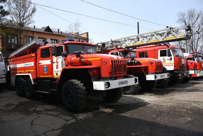 Накануне Дня пожарной охраны в Свободном чествовали героев огненного фронта