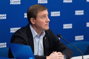 «Единая Россия» предложила наделить гражданских лиц, выполняющих задачи в зоне СВО, статусом ветеранов боевых действий
