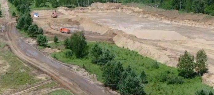 Незаконный карьер в Свободненском районе уничтожил почти 3 гектара плодородной почвы