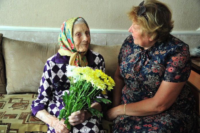 106-летняя жительница Свободного принимала поздравления в юбилейный День города