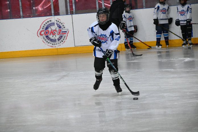Путь в большой спорт у юных свободненцев начинается на льду СК «Союз»