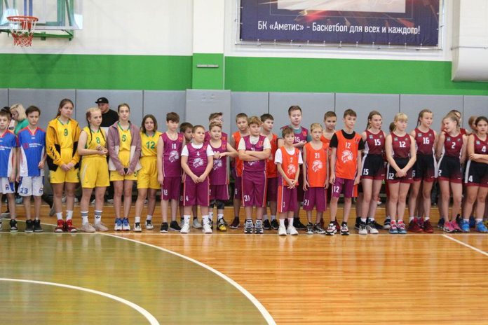 Баскетболисты свободненского клуба «Лесные волки» завоевали серебро на турнире в Благовещенске