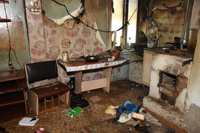 После пожара многодетная семья из свободненского села осталась без вещей и тёплой одежды