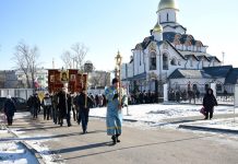 С молитвами о России и родном городе прошли свободненцы от храма к храму