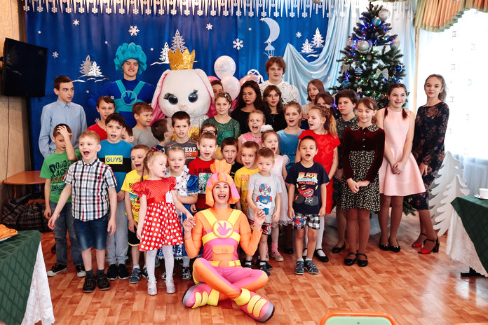 Губернатор Василий Орлов исполнил новогоднее желание девочки из Белогорска