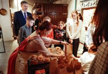 Губернатор Василий Орлов исполнил новогоднее желание воспитанников Благовещенского детского дома