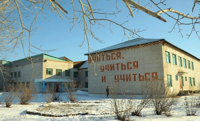 Капитальный ремонт школы по федеральной программе начали в свободненском селе Новгородка