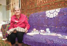 83-летняя амурчанка связала к 23 февраля подарок для бойцов в зону СВО