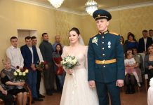День защитника Отечества для свадьбы молодожёны из Свободного выбрали не случайно