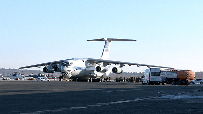 Губернатор Василий Орлов встретил в аэропорту вернувшихся из зоны СВО амурских пограничников