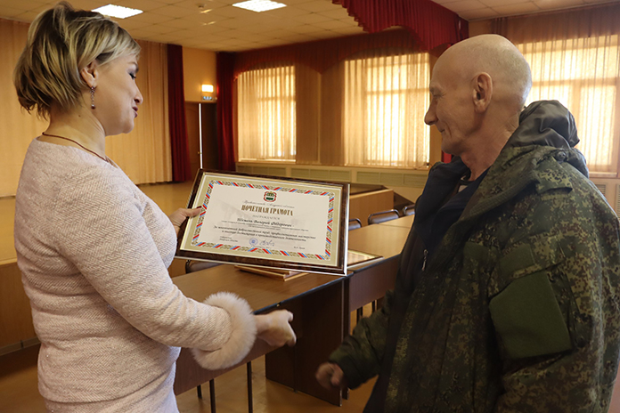 Коллективу амурского Бронетанкового завода вручили награды в честь Дня защитника Отечества