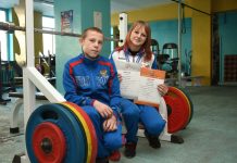 Кира Боброва из Свободного завоевала серебро и бронзу на первенстве России по тяжёлой атлетике