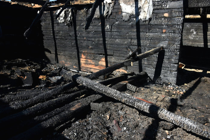 У многодетной семьи из Свободного полностью сгорел дом