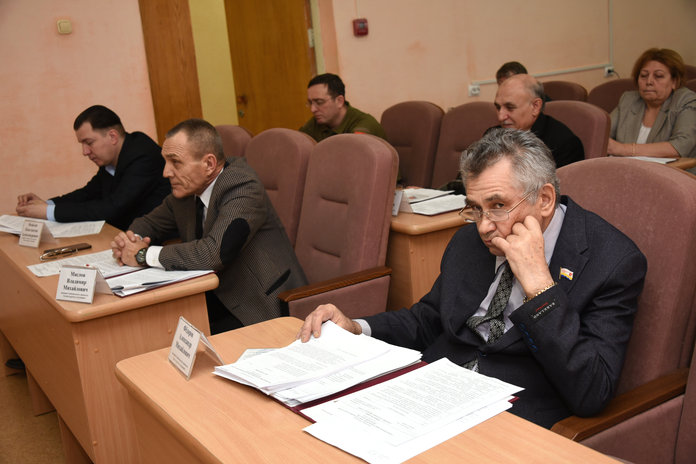 Мнением депутата Госдумы о проблеме бродячих собак поинтересовались на сессии горсовета в Свободном