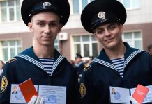 Выпускник Детского морского центра в Свободном стал курсантом Морского университета