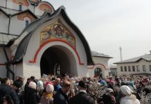 Вербное воскресенье свободненцы встретили в Свято-Алексеевском храме