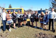 Школьники амурского села Черновка приняли участие во всероссийской акции «Дерево победы»