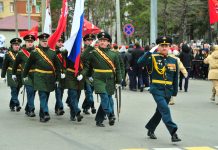 День Победы в Свободном начался с шествия воинов и будущих защитников Отечества