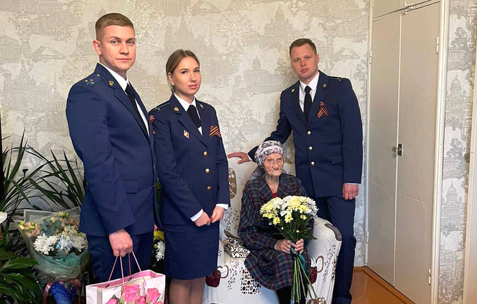 Свободненских ветеранов Великой Отечественной войны поздравили сотрудники прокуратуры