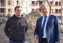 Депутат Госдумы приехал в Свободный с проверкой хода реконструкции парка и площади