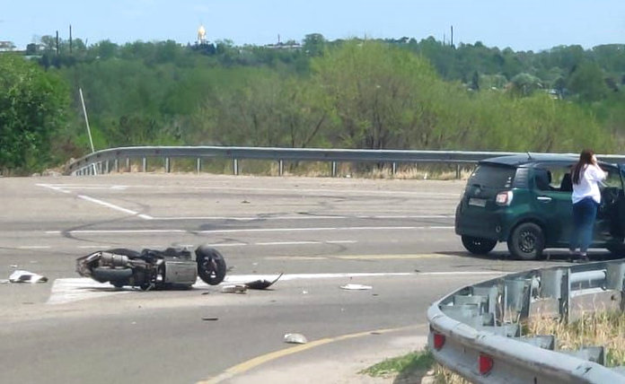 Пострадавшего в автоаварии на объездной дороге около Свободного мотоциклиста доставили в больницу