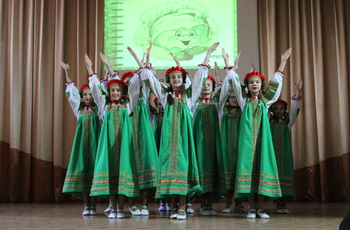 «Русский сувенир» дарит радость творчества многим поколениям свободненцев
