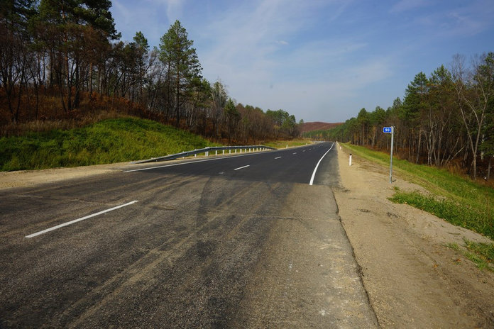 Жители Свободненского района просят асфальтировать старую дорогу на Углегорск