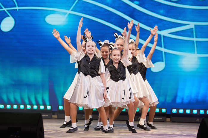 Детский ансамбль танца в Свободном обрёл имя и выступил под девизом: «Мы веселы, талантливы, успешны!»