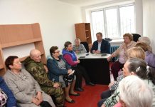 Пенсионеры клуба «Дубравчанки» пригласили главу Свободного на встречу