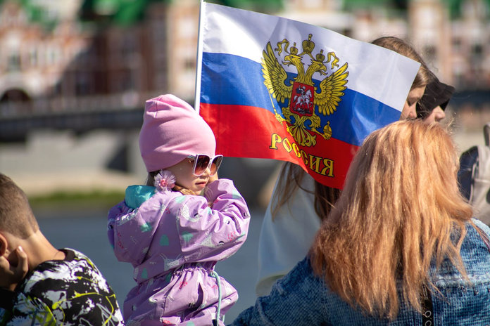 Триколор и народные гуляния: более 200 тысяч амурчан приняли участие в праздновании Дня России
