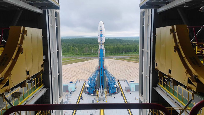 Ракета-носитель «Союз-2.1б» вывезена на стартовый комплекс космодрома Восточный