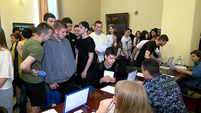 В Приамурье стартовала ярмарка трудоустройства «Работа России. Время возможностей»