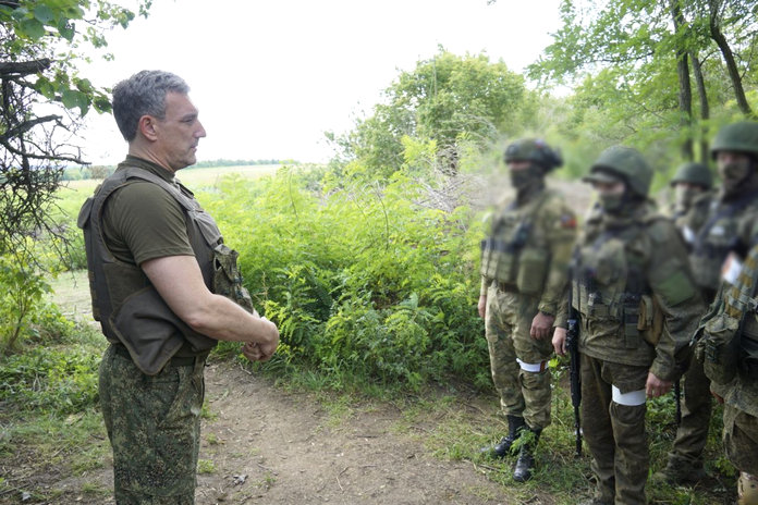 Губернатор Василий Орлов передал амурским бойцам на передовую спецоборудование
