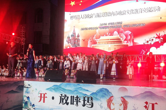 Творческая делегация Детской школы искусств из Свободного успешно выступила с концертом в Китае