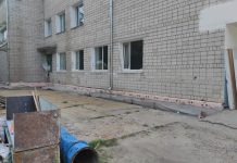 Масштабный ремонт в школе свободненского села Новгородка проводят впервые за 34 года