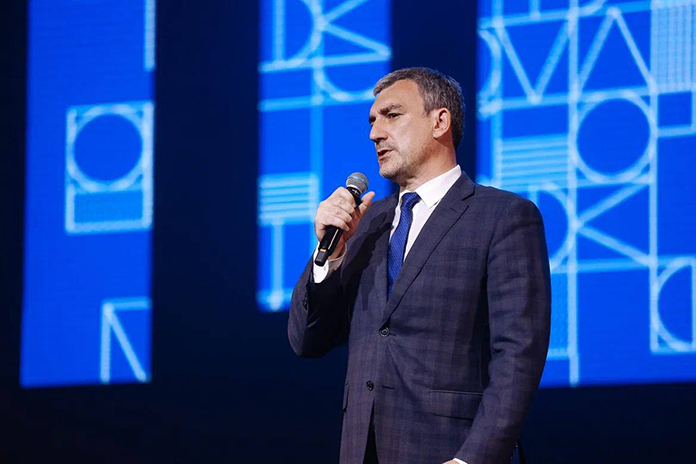 Губернатор Василий Орлов поздравил с профессиональным праздником амурских строителей