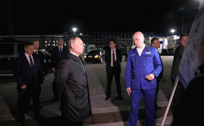 Президент посетил Амурский газоперерабатывающий завод, расположенный около Свободного